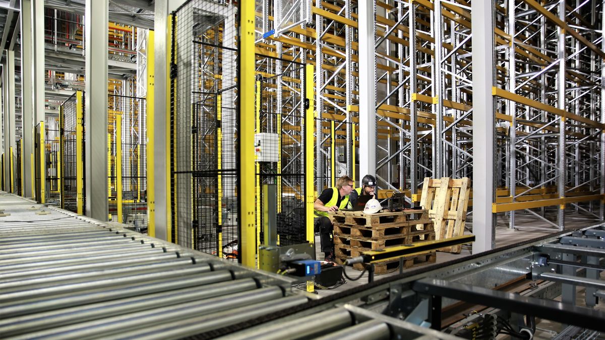 På innsiden av Østfolds nye gigantlager Tu.no På innsiden av Østfolds nye gigantlager Tu.no